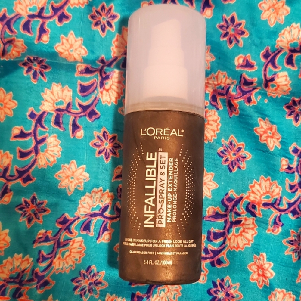 Free w/ Bundle L'OREAL PARIS - Infallible Pro Spray & Set